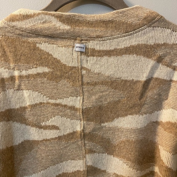 Prana Skowbound Sweater size small. Beige/cream design in wool blend. - Picture 5 of 9